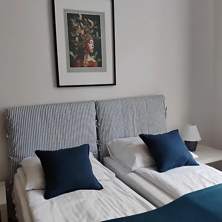Rozy Apartment *
